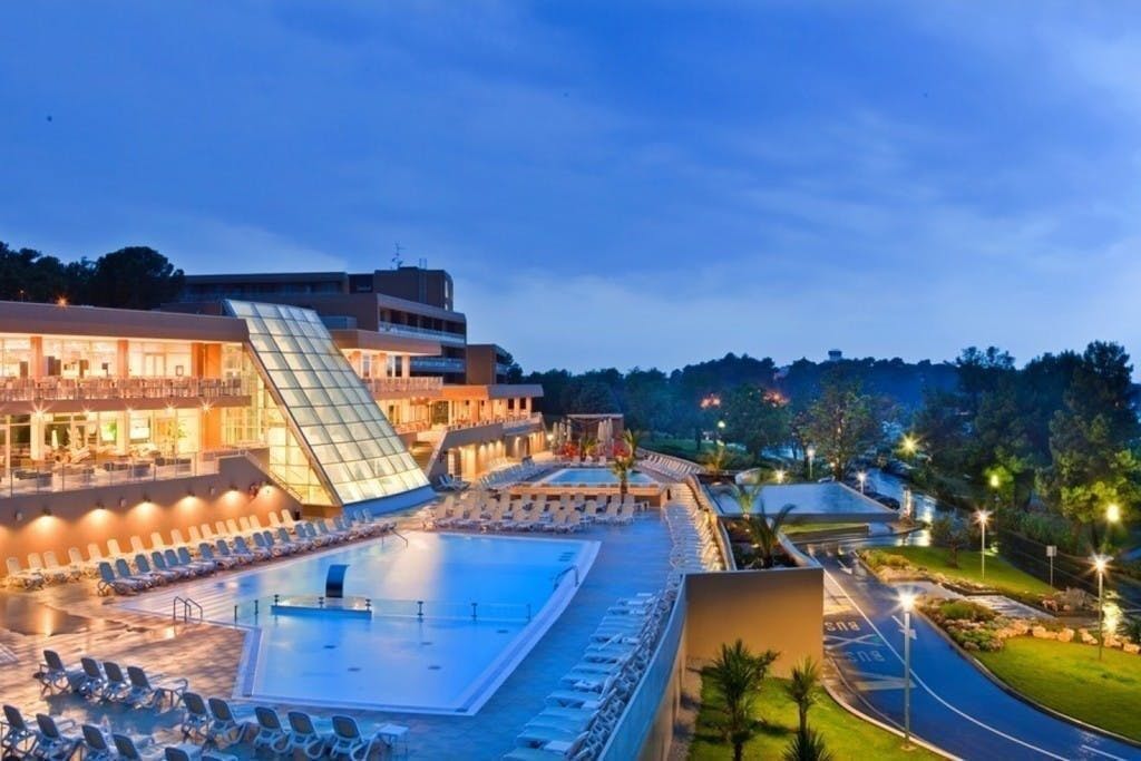 Hotel Molindrio Plava Laguna - Obiteljsko rujansko ljeto u Poreču, Poreč, Hrvatska - 824 EUR - 7x noćenje u Economy sobi za 2 osobe (1 dijete do 11,99 godina i 1 dijete do 4,99 godina besplatno), Polupansion