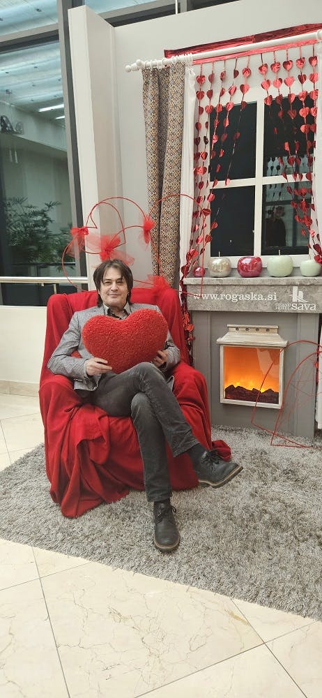 Grand Hotel Sava Superior - Romantično Valentinovo uz koncert Vlade Kalembera, Rogaška Slatina, Slovenija - 319 EUR - 2x noćenje u dvokrevetnoj Superior sobi za 2 osobe, Polupansion