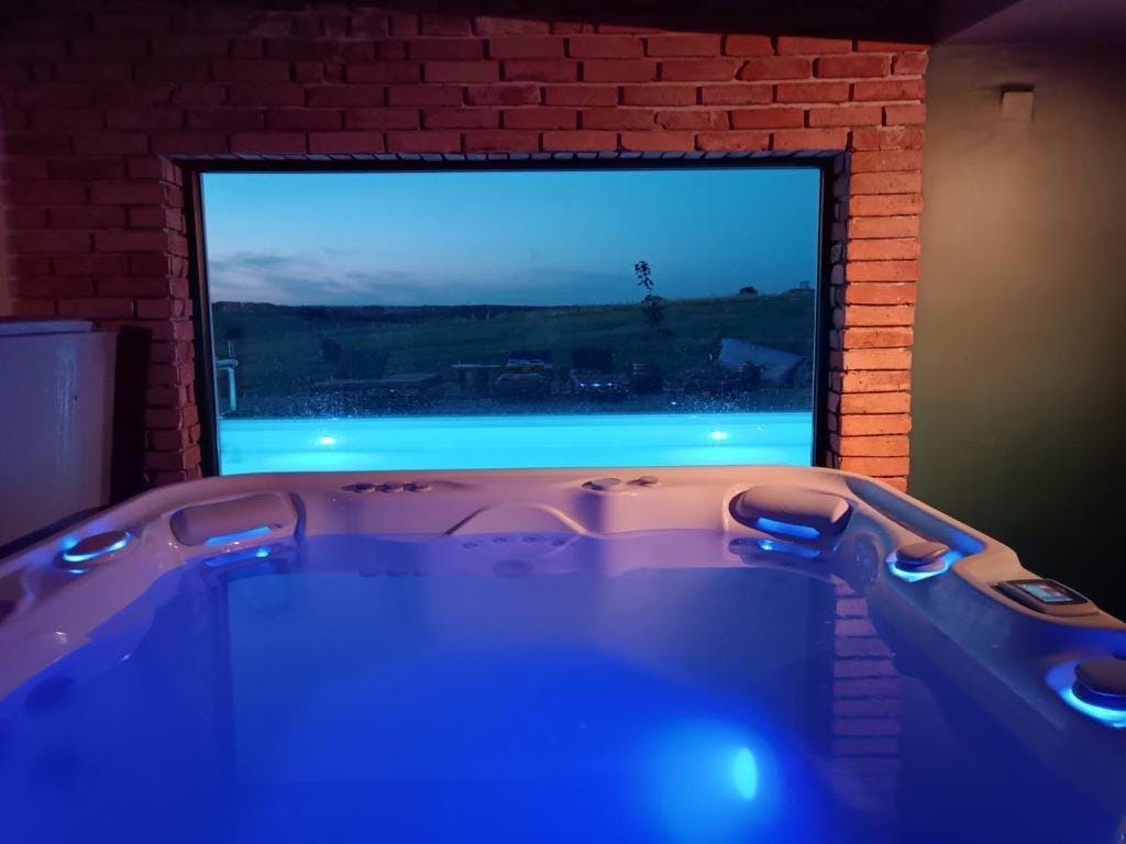 Nagypince Borhotel Wine & Spa - Romantičan odmor, Böhönye, Mađarska - 113 EUR - 2x noćenje u dvokrevetnoj Standard sobi za 2 osobe, Polupansion