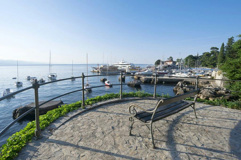 Apartmani Kestenovi dvori - Odmor na Opatijskoj rivijeri, Lovran, Hrvatska - 69 EUR - 2x noćenje u apartmanu za 4 osobe, Posteljina i ručnici