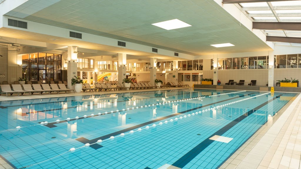 Kamp Terme Jezerčica - Zimski odmor u mobilnim kućicama tijekom tjedna, Donja Stubica, Hrvatska - 180 EUR - 2x noćenje u mobilnoj kućici Exclusive za 4 odrasle osobe i 2 djece do 11,99 godina, Neograničeno korištenje unutarnjih bazena s termalnom ljekovitom vodom i vanjskih bazena