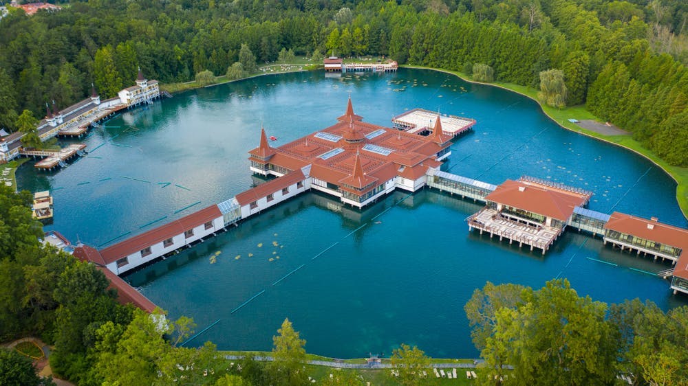 Amira Boutique Hotel Wellness & Spa - Odmor tijekom tjedna, Hévíz, Mađarska - 224 EUR - 2x noćenje u Standard dvokrevetnoj sobi za 2 osobe, Polupansion