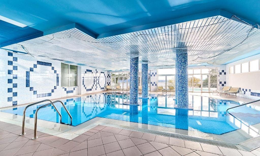 Mediteran Maradiso Hotel by Aminess - Jesenski odmor udvoje u Crikvenici, Crikvenica, Hrvatska - 156 EUR - 2x noćenje u Standard dvokrevetnoj sobi za 2 osobe, Polupansion (buffet doručak i večera)