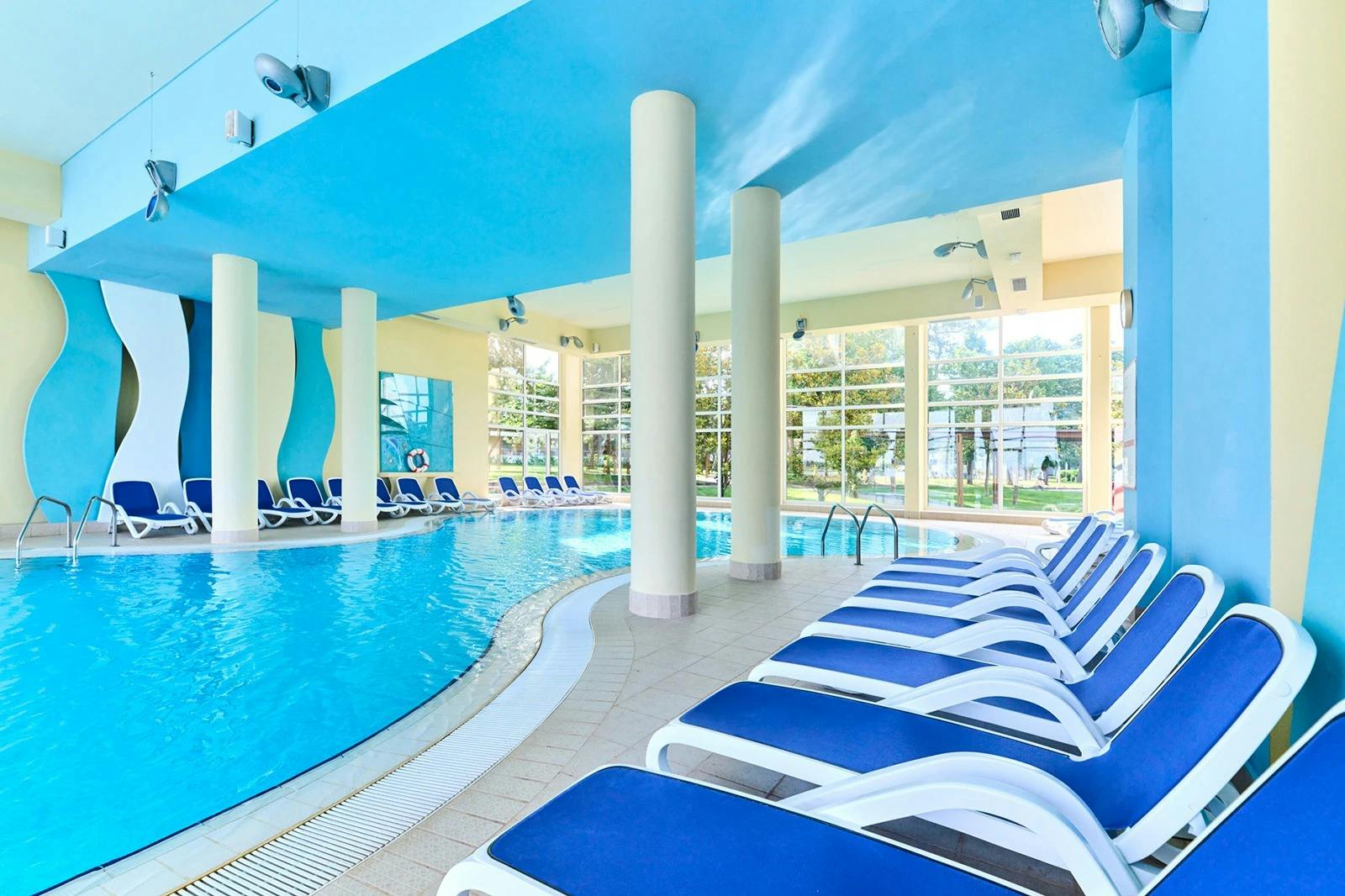 Hotel Umag Plava Laguna - Jesenski odmor u hotelu uz obalu, Umag, Hrvatska - 245 EUR - 2x noćenje u dvokrevetnoj Classic sobi (pogled park) za 2 osobe, Polupansion