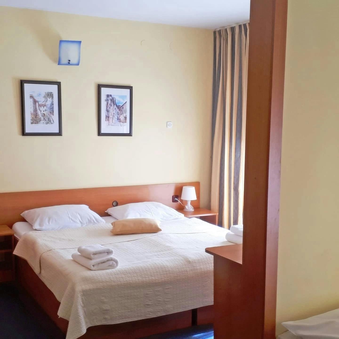 Hotel Pula - Jesen v Puli, Pula, Hrvaška - 409 EUR - 3x nočitev v dvoposteljni sobi za 2 osebi, Polpenzion