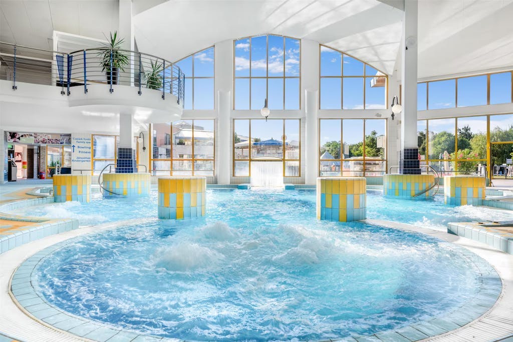 Park Inn by Radisson Sárvár Resort & Spa - Jesenski SPA odmor, Sárvár, Mađarska - 720 EUR - 3x noćenje u Standard dvokrevetnoj sobi za 2 osobe, All inclusive