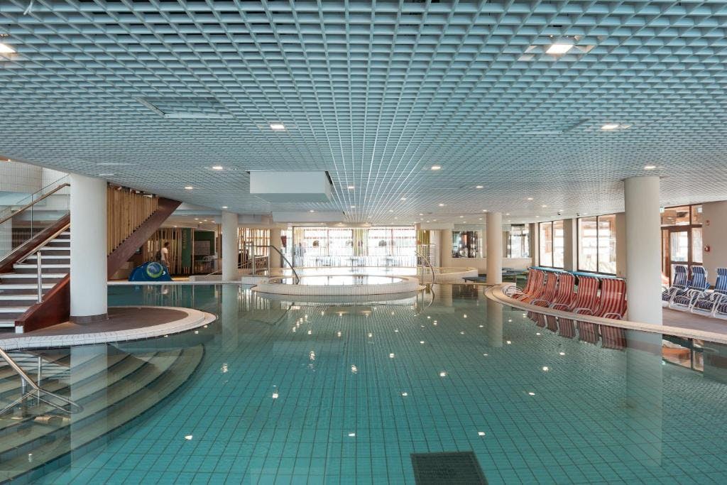 Hotel Termal - Terme 3000 - Obiteljski odmor tijekom tjedna, Moravske Toplice, Slovenija - 342 EUR - 2x noćenje u dvokrevetnoj sobi s pomoćnim ležajem za 2 osobe (1 dijete do 11,99 godina i 1 dijete do 5,99 godina besplatno), Polupansion (buffet doručak i večera)
