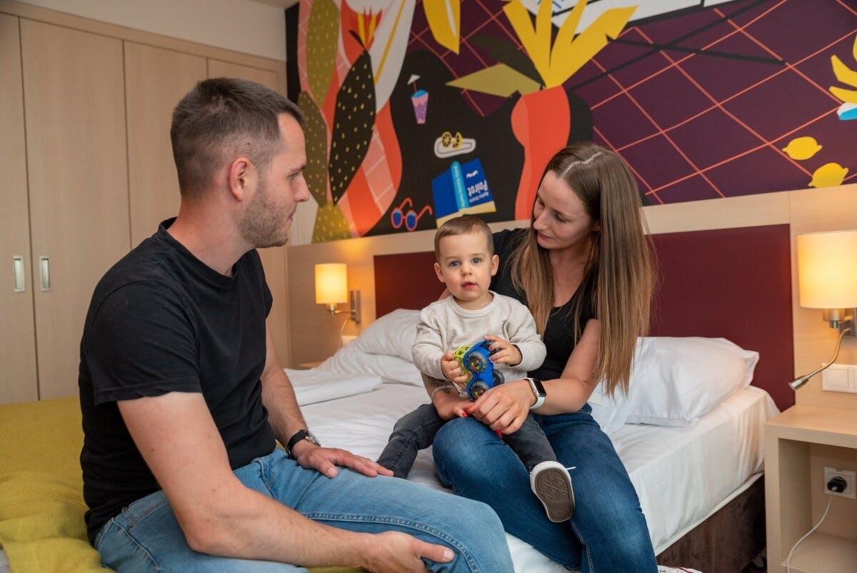 Kolping Family Resort****s, Hévíz, Madžarska - 379 EUR - 2x nočitev v Standard dvoposteljni sobi za 2 osebi (1 otrok do 5,99 let brezplačno), Polpenzion (samopostrežni zajtrk in večerja)