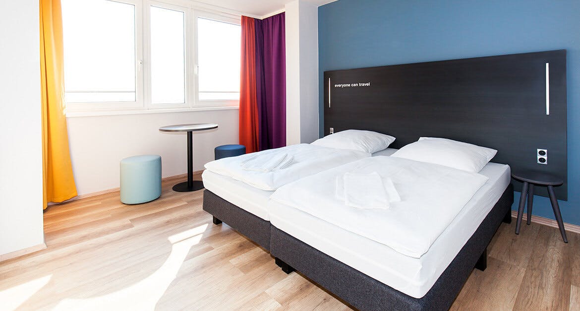 A&O Prague Rhea - Oddih v Pragi, Praga, Češka - 67 EUR - 1x nočitev v dvoposteljni Standard sobi za 2 osebi (2 otroka do 17 let brezplačno), Samopostrežni zajtrk