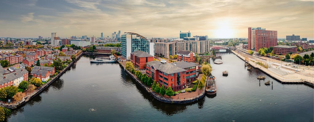 A&O Manchester Centre Hotel - Samo nekoliko metara od poznatog Trga svetog Petra, Manchester, Ujedinjeno Kraljevstvo - 158 EUR - 2x noćenje u dvokrevetnoj Standard sobi ili obiteljskoj sobi za 2 osobe (2 djece do 17 godina besplatno), Buffet doručak