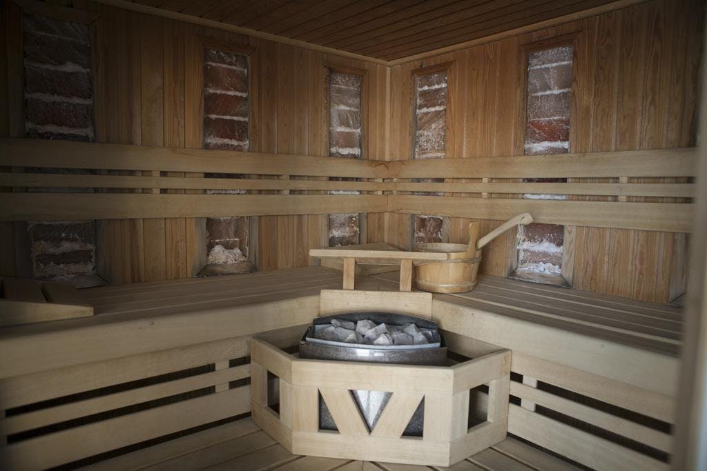 Boni Family Wellness Hotel - Obiteljski odmor u Mađarskoj, Zalakaros, Mađarska - 286 EUR - 2x noćenje u dvokrevetnoj sobi s terasom ili balkonom za 2 osobe (2 djece do 11,99 godina besplatno), Polupansion