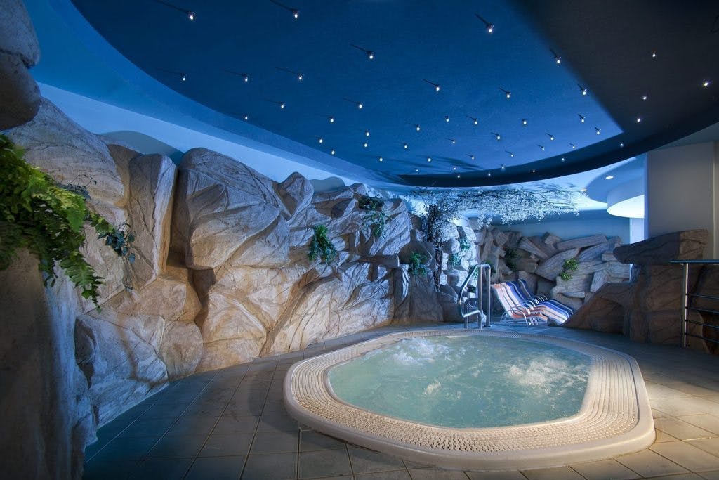 Hotel Vesna - Terme Topolšica - Jesen i zima u termama s punim pansionom, Topolšica, Slovenija - 259 EUR - 2x noćenje u dvokrevetnoj Standard sobi za 2 osobe (1 dijete do 9,99 godina i 1 dijete do 4,99 godina besplatno), Puni pansion