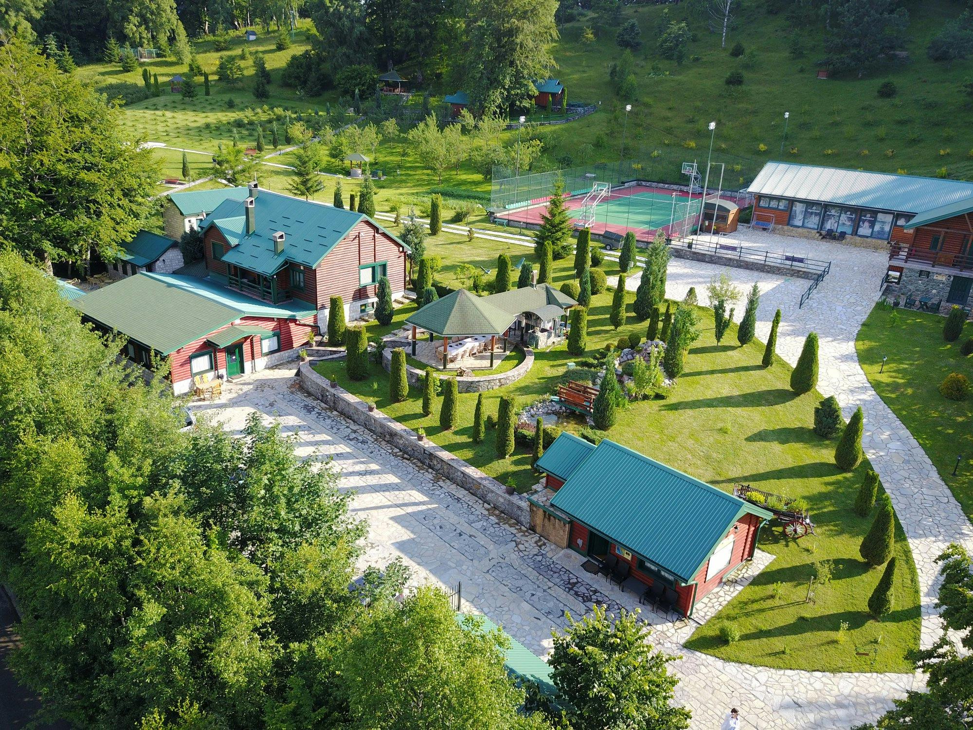 Hotel & Resort Gacka Montenegro - Detox & relax u prirodi, Mojkovac, Crna Gora - 299 EUR - 3x noćenje u dvokrevetnoj sobi za 2 osobe, Doručak