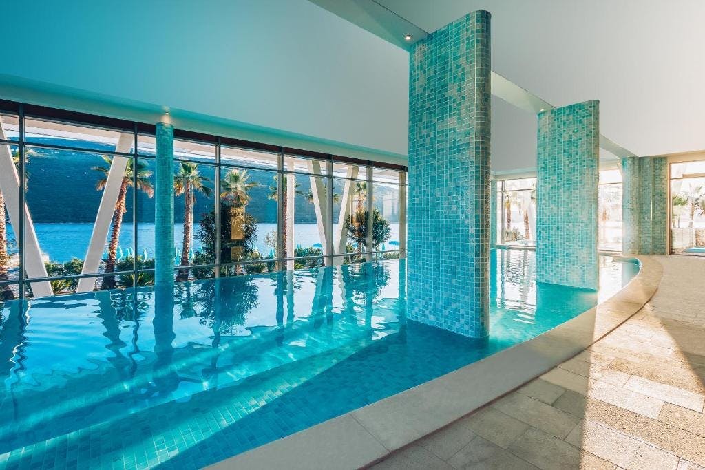 Carine Hotel Kumbor Superior - All inclusive jesen uz more, Herceg Novi, Crna Gora - 621 EUR - 3x noćenje u dvokrevetnoj Deluxe sobi za 2 osobe, All inclusive