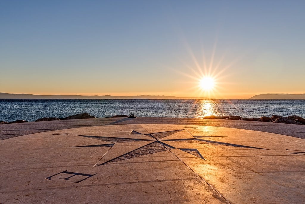 Villa Vinka - Odmor u Tučepima izvan glavne sezone, Tučepi, Makarska rivijera, Dalmacija, Hrvatska - 232 EUR - 2x noćenje u dvokrevetnoj Classic sobi s balkonom za 2 osobe, Polupansion