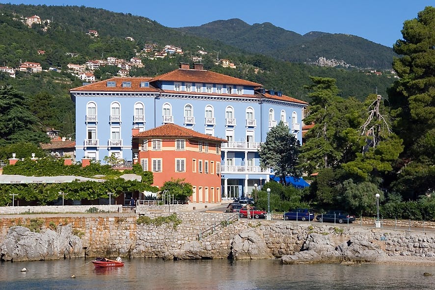 Hotel Park - Jesen u Lovranu, Lovran, Hrvatska - 198 EUR - 2x noćenje u dvokrevetnoj Standard sobi za 2 osobe (1. dijete do 13,99 godina i 2. dijete do 2,99 godina besplatno), Polupansion (doručak i večera)
