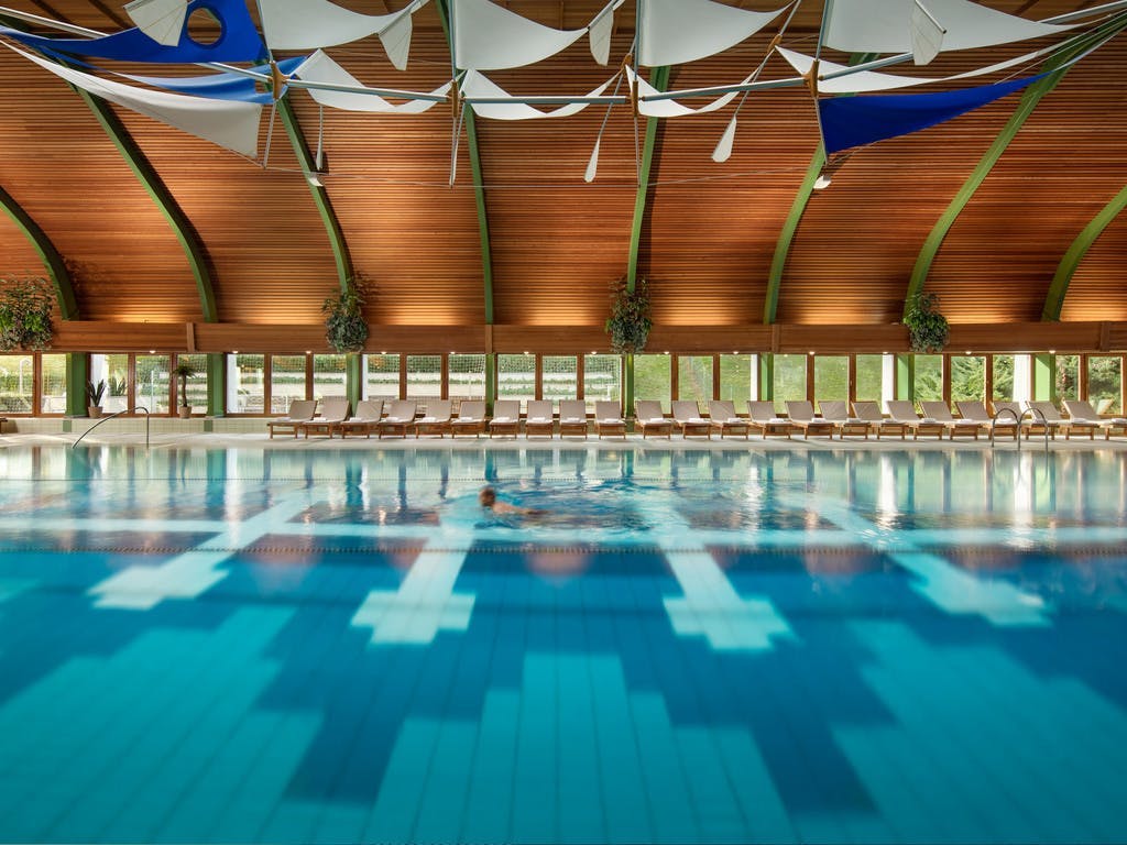 NaturMed Hotel Carbona - Wellness odmor, Heviz, Mađarska - 368 EUR - 2x noćenje u Standard dvokrevetnoj plus sobi za 2 osobe, Polupansion (doručak i večera)