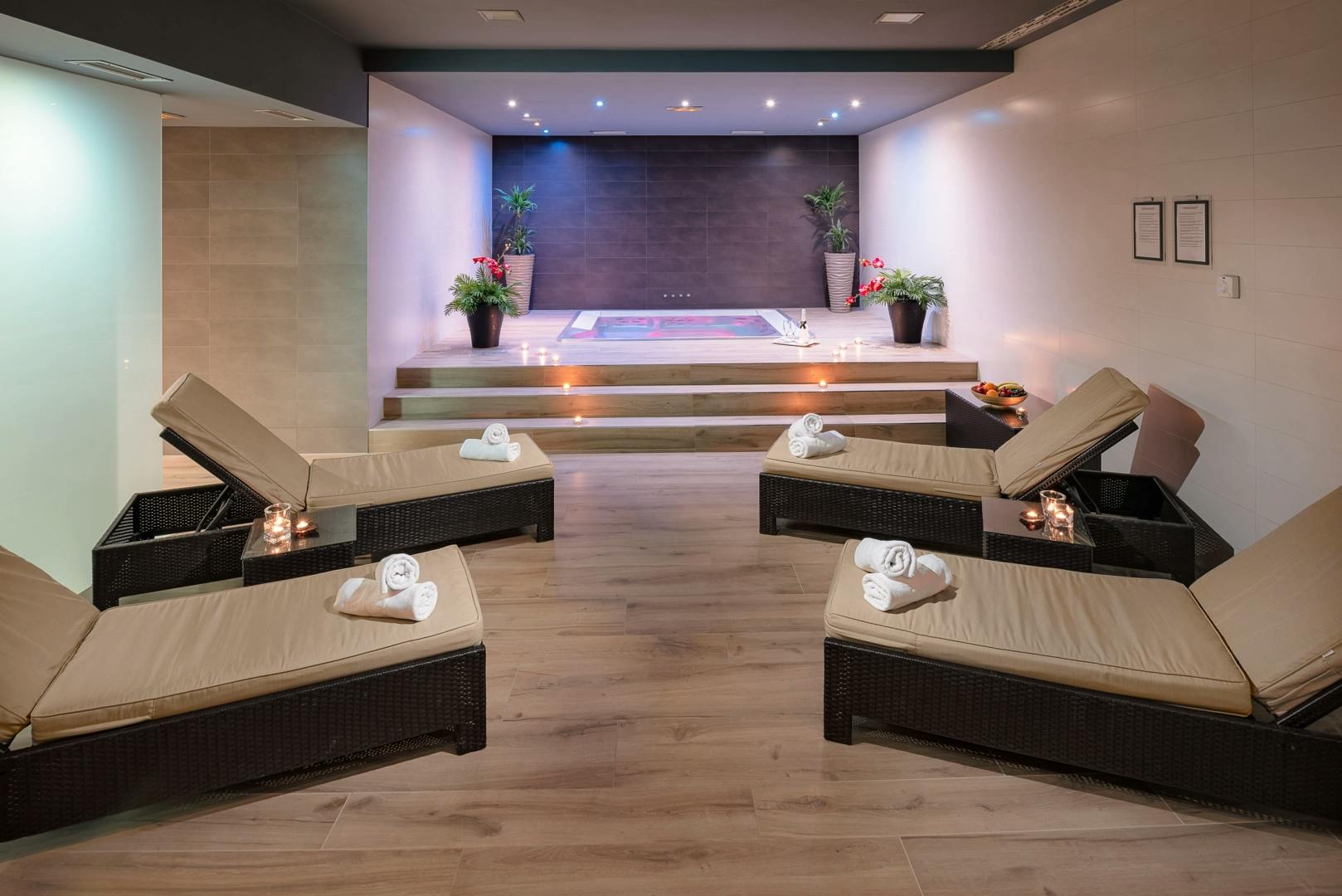 Hotel Olympia - Jesensko wellness opuštanje u Vodicama - Junior suite - 72-satna akcija