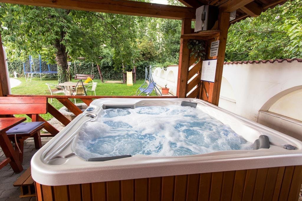 Bajor Panzio - Odmor u gradu Bük