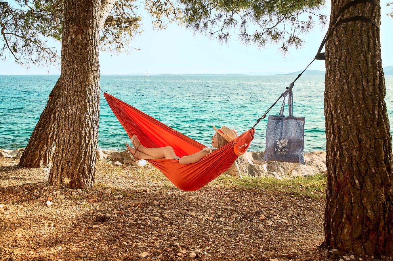 Pine Beach Pakoštane - Proljetni aktivni odmor - Premium mobilna kućica s pogledom na more