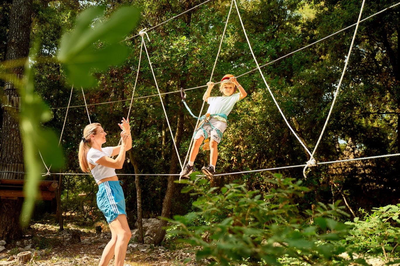 Pine Beach Pakoštane - All inclusive light odmor uz sport i prirodu - Posebna akcija za obitelji , Pakoštane, Hrvatska - 618 EUR - 3x noćenje u Comfort bungalovu (bez struje) za 3 osobe (2 djece do 3,99 godina besplatno), All inclusive light