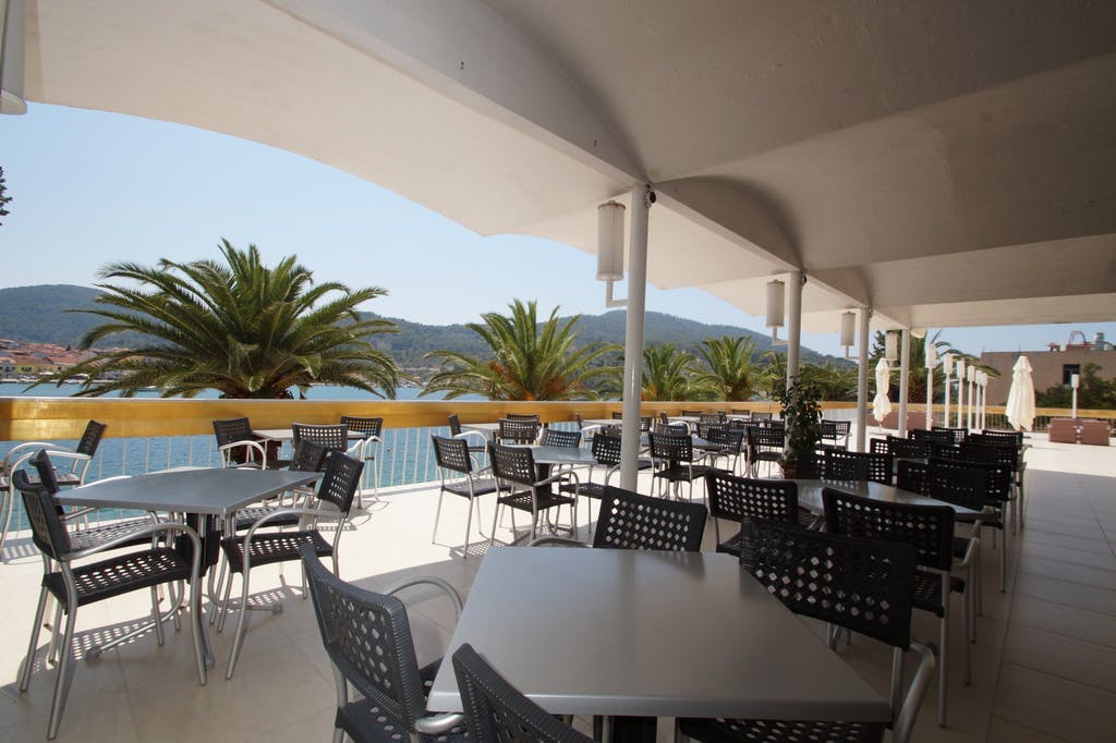 Hotel Posejdon - All inclusive ljeto na Korčuli , Vela Luka, Hrvatska - 875 EUR - 7x noćenje u dvokrevetnoj Standard sobi (pogled park) s francuskim balkonom za 2 osobe, All inclusive
