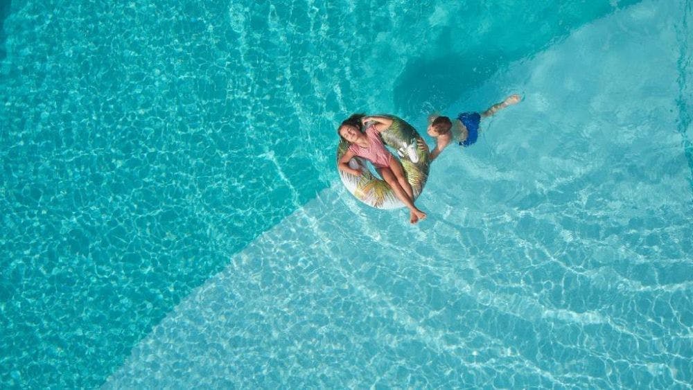 Bluesun Hotel Elaphusa - Obiteljski pozdrav ljetu na Bolu