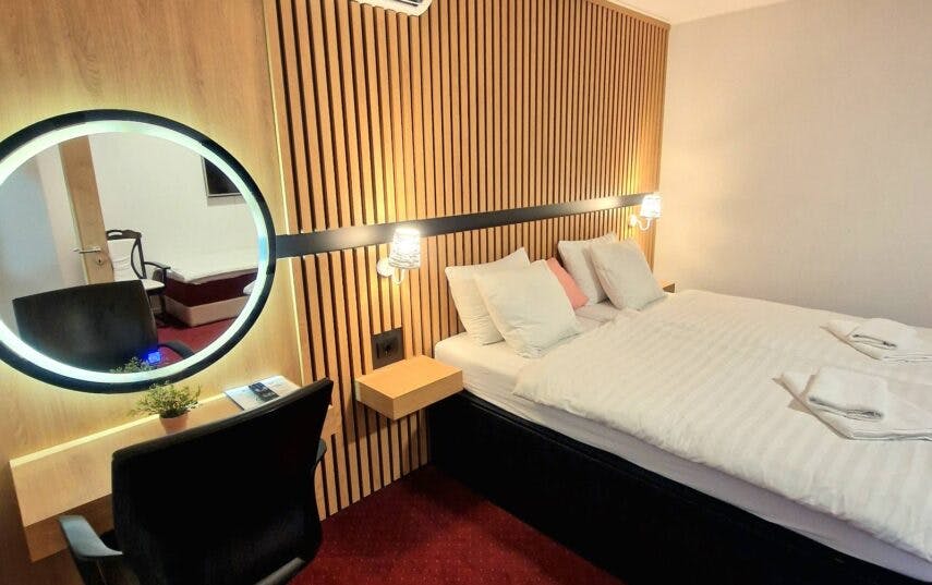 Hotel Swiss Plus - Oddih v Bihaću, Bihać, Bosna in Hercegovina - 94 EUR - 1x nočitev v dvoposteljni sobi za 2 osebi (1 otrok do 7. leta brezplačno), Zajtrk