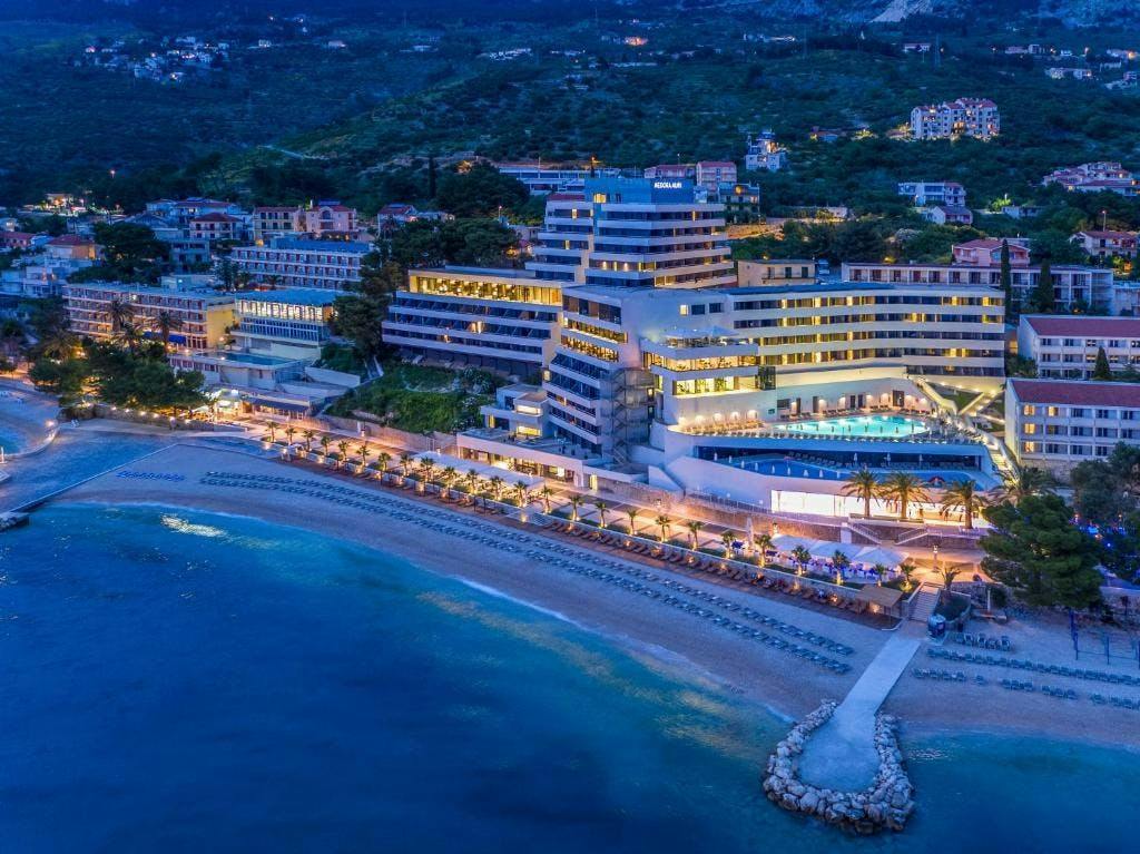 Medora Auri Family Beach Resort - Vrhunski odmor s grijanim vanjskim bazenom - Comfort rezidencija