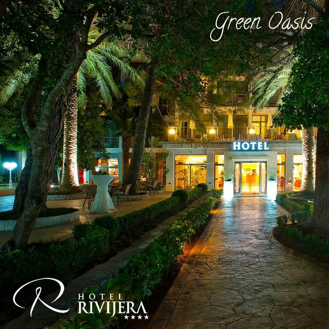 Hotel Rivijera - Obiteljski odmor u Petrovcu, Petrovac, Crna Gora - 183 EUR - 2x noćenje u dvokrevetnoj Standard sobi za 2 osobe (1 dijete do 11,99 godina besplatno), Polupansion
