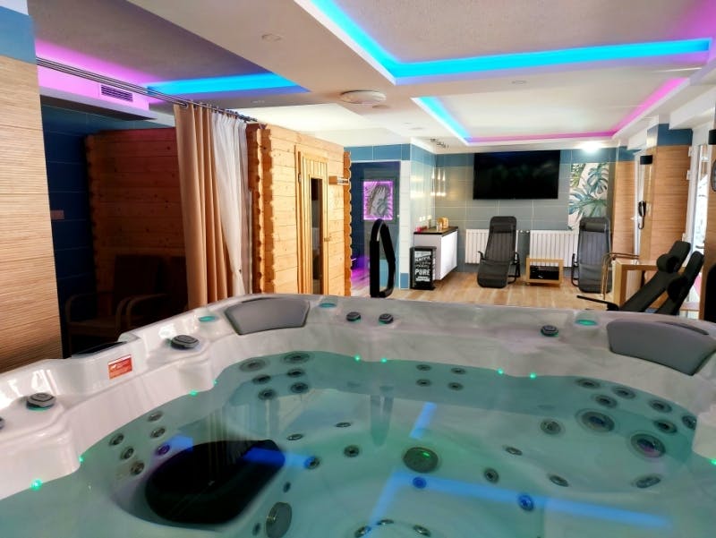 Tinódi Panzió & Restaurant - Jesenski odmor, Sárvár, Mađarska - 304 EUR - 3x noćenje u Standard dvokrevetnoj sobi za 2 osobe (1 dijete do 11,99 godina besplatno), Polupansion