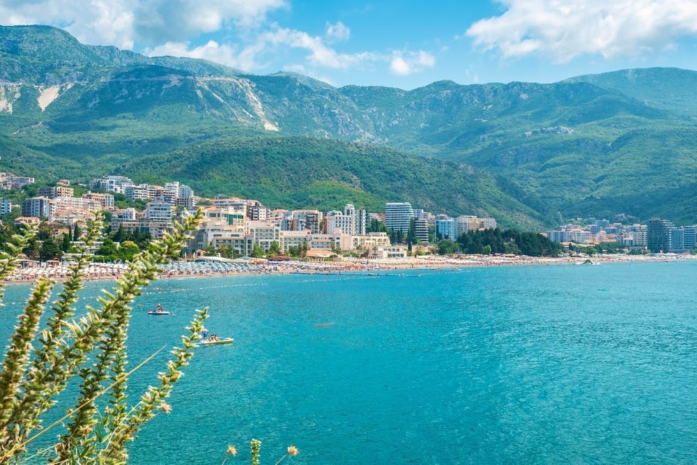 Hotel Bono by Aycon - Obiteljsko ljeto, Bečići, Crna Gora - 443 EUR - 3x noćenje u dvokrevetnoj Standard sobi (s dodatnim ležajem) za 2 osobe (1 dijete do 11,99 godina besplatno), Doručak