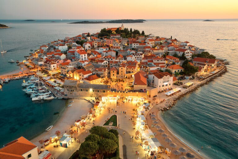 Hotel Zora - Aktivan svibanj u Dalmaciji uz obilazak šibenskim tvrđavama