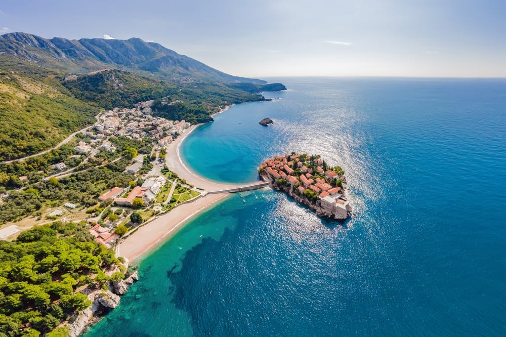 Villa Dvor Kornić - Kraj ljeta u Budvi, Budva, Crna Gora - 235 EUR - 3x noćenje u dvokrevetnoj Standard sobi za 2 osobe, Doručak