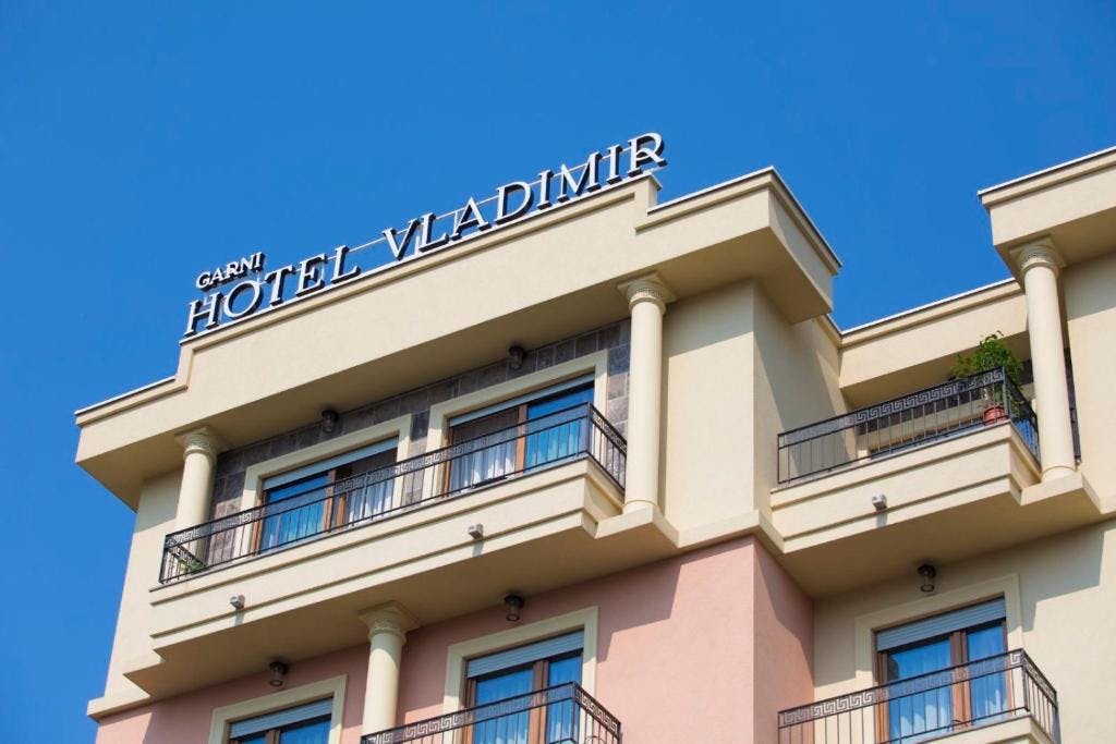 Garni Hotel Vladimir by Aycon - Jesen udvoje, Budva, Crna Gora - 351 EUR - 5x noćenje u dvokrevetnoj Standard sobi za 2 osobe, Doručak