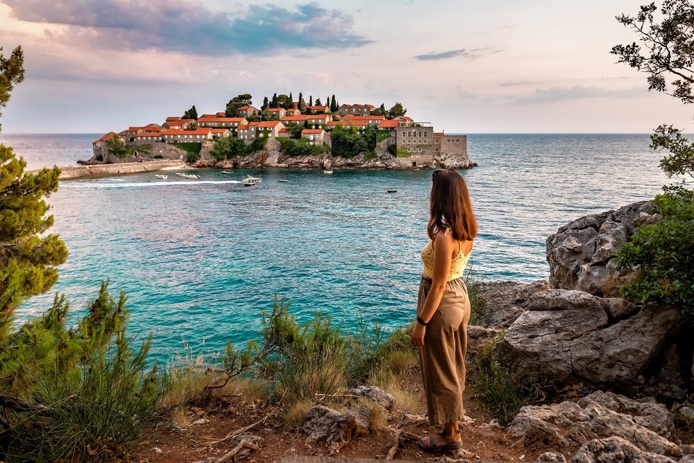 Villa Vanty by Aycon - Kraj ljeta na prestižnoj lokaciji, Sveti Stefan, Crna Gora - 205 EUR - 3x noćenje u dvokrevetnoj Standard sobi za 2 osobe, Besplatan Wi-Fi