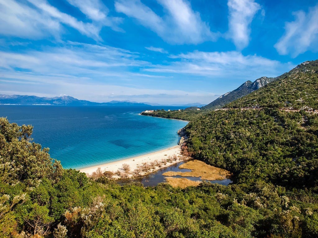 Hotel Faraon - All inclusive obiteljska čarobna jesen u Dalmaciji, Trpanj, Hrvatska - 190 EUR - 2x noćenje u obiteljskoj Comfort sobi bez balkona (pogled park) za 2 osobe (2 djece do 11,99 godina besplatno), All inclusive s uključenim pićem uz obroke