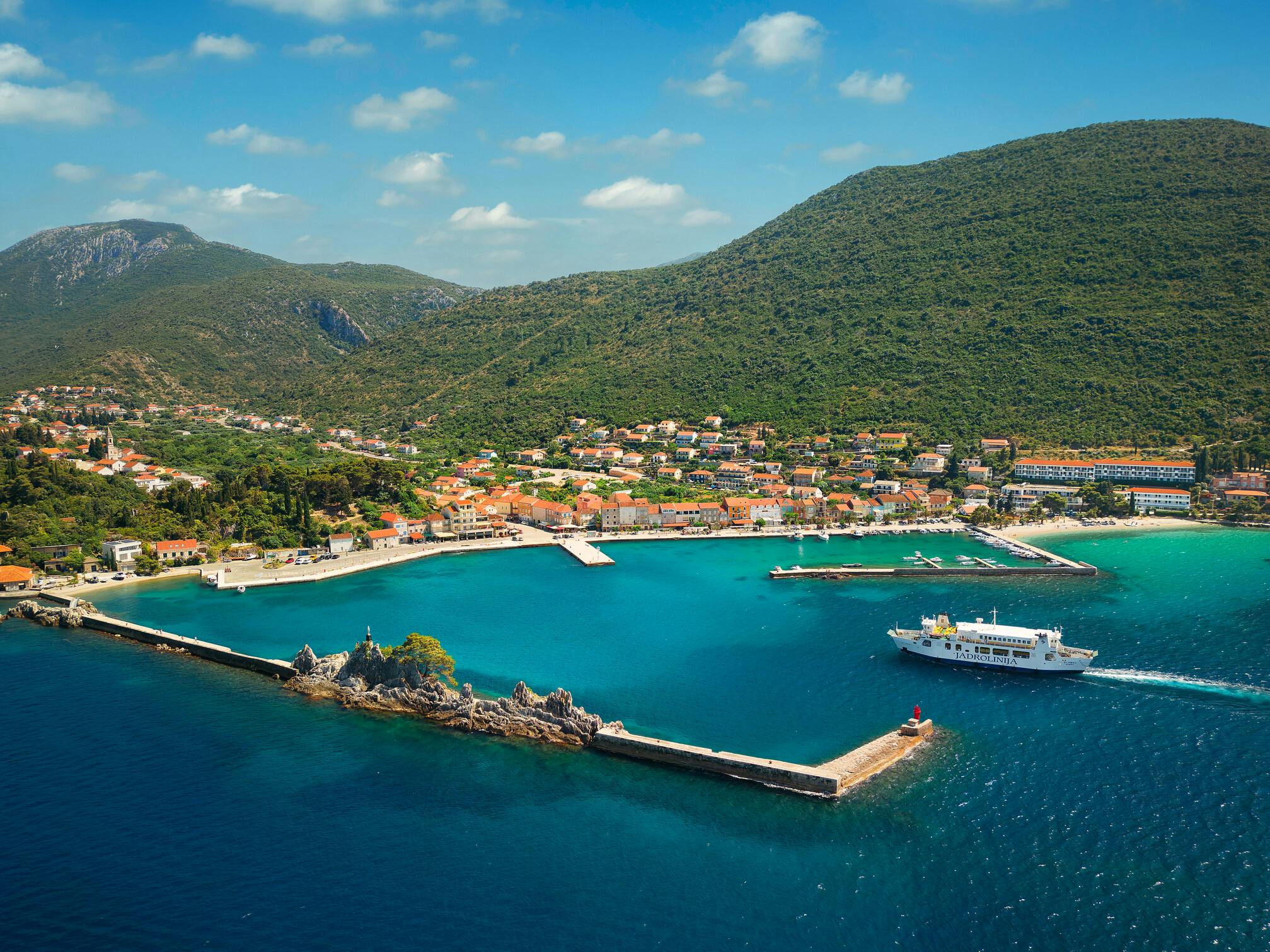 Hotel Faraon - All inclusive kraj ljeta u Dalmaciji, Trpanj, Hrvatska - 218 EUR - 2x noćenje u dvokrevetnoj Comfort sobi s balkonom (pogled more) za 2 osobe (1 dijete do 11,99 godina besplatno), All inclusive s uključenim pićem uz obroke