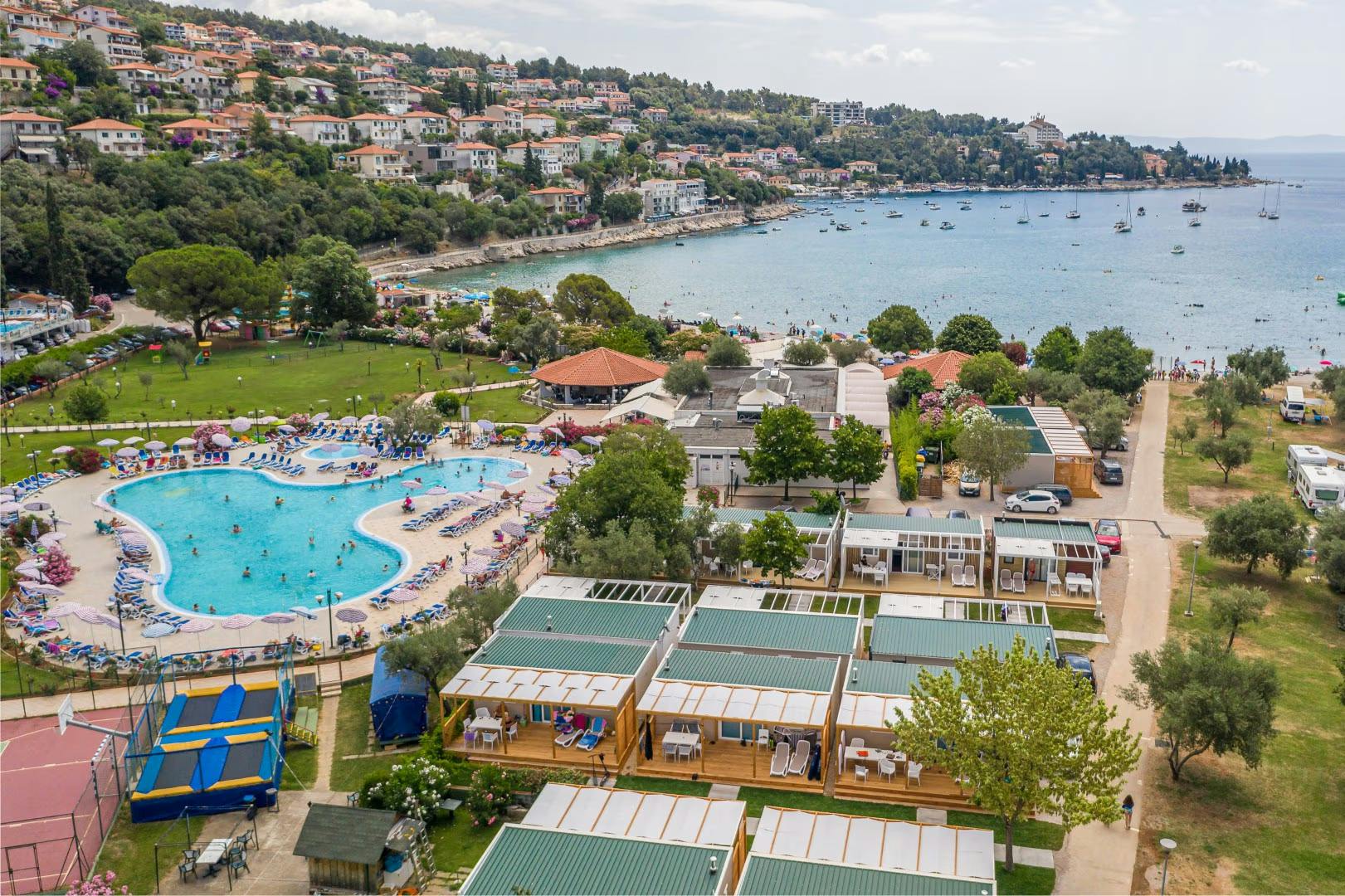 Maslinica Resort - Kamp Oliva - Uskrsni ili prvosvibanjski paket odmora s uključenim wellnessom i bazenom