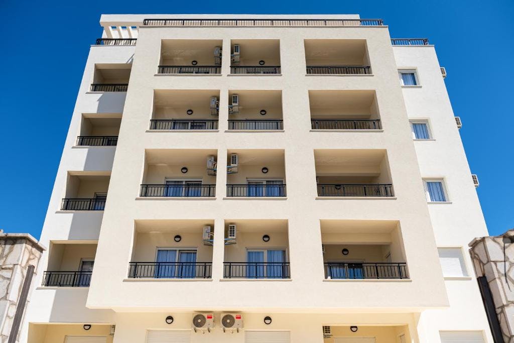 Millennium Apartments by Aycon - Kraj ljeta u Budvi, Budva, Crna Gora - 377 EUR - 5x noćenje u dvokrevetnoj Superior sobi za 2 osobe, Besplatan Wi-Fi