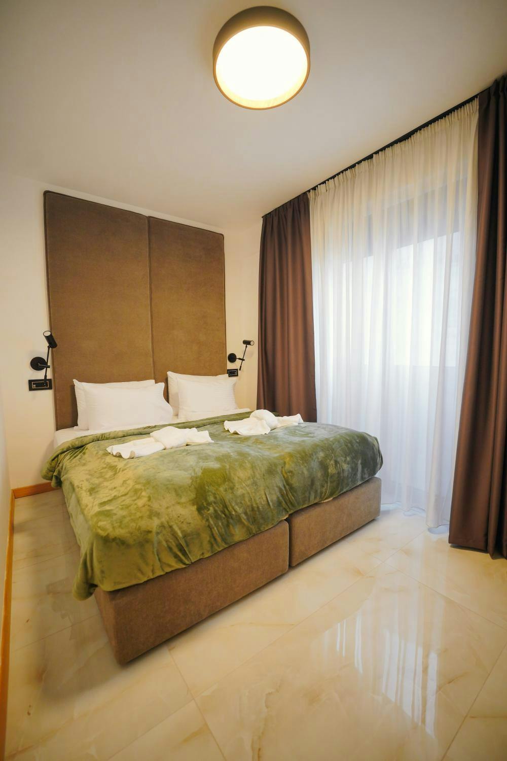 Golden Panorama Wellness & Spa - Premium studio apartma - Gorski oddih na Zlatiboru, Zlatibor, Srbija - 205 EUR - 2x nočitev v premium studio apartmaju za 2 osebi, Polpenzion v novo odprti restavraciji