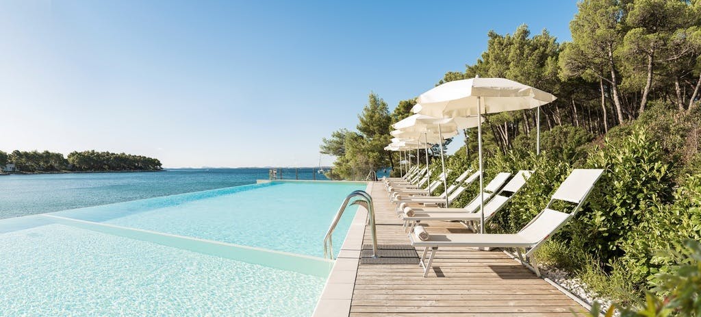 Crvena Luka Resort - Ljetni praznici u Dalmaciji