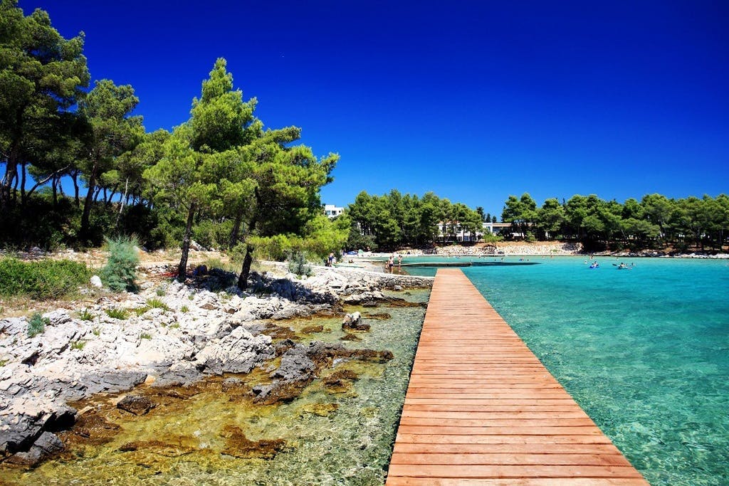 Crvena Luka Resort - Obiteljsko ljeto u Dalmaciji