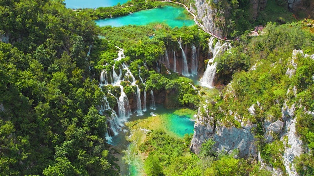 Hotel Jezero - Odmor na Plitvičkim jezerima s ulaznicama