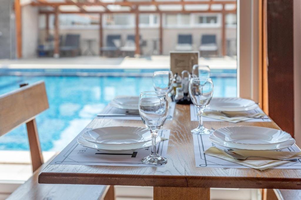 Aparthotel Plat - Uskrs u Dalmaciji