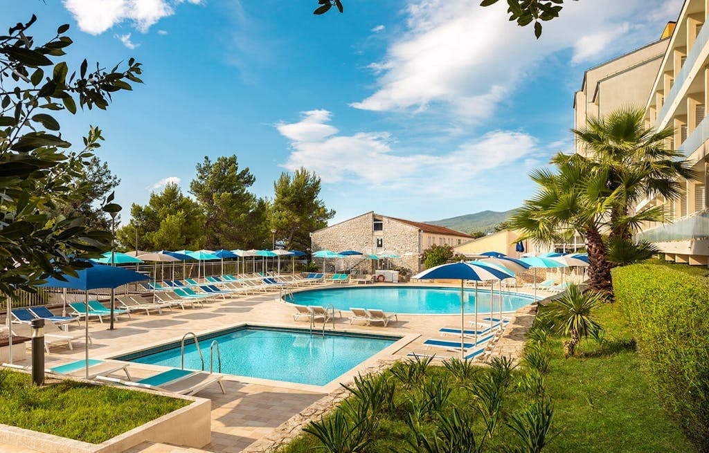 Sunny Rabac by Valamar - Ljetni odmor za parove, Rabac, Hrvatska - 335 EUR - 2x noćenje u dvokrevetnoj sobi za 2 osobe, Sunny puni pansion