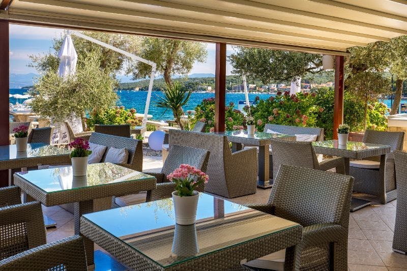 Hotel Malin - Ljeto u vrhunskom hotelu na Krku - Superior soba, Malinska, Hrvatska - 1.402 EUR - 5x noćenje u Superior dvokrevetnoj sobi s balkonom za 2 osobe, Polupansion