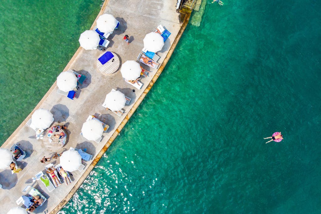 Hotel Malin - Poletje v vrhunskem hotelu na Krku - Obiteljska soba, Malinska, Hrvatska - 1.183 EUR - 3x noćenje u obiteljskoj sobi za 2 osobe (2 djece do 12 godina besplatno), Polupansion