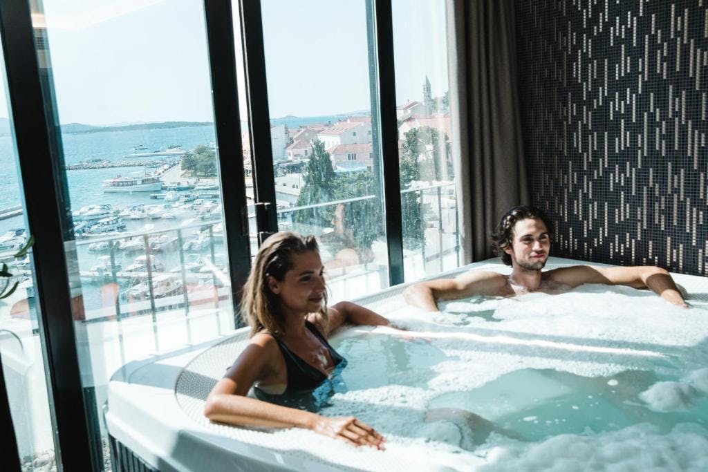 Ilirija Resort - Hotel Kornati - VIP Premium kolovoz s punim pansionom u Biogradu
