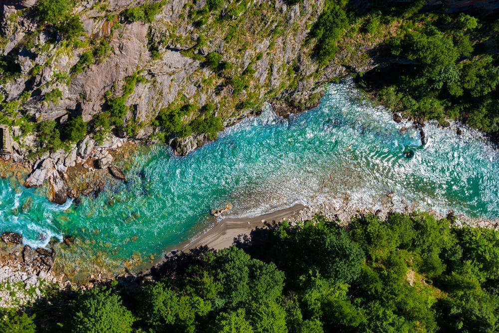 Rafting Tara Montenegro - Nezaboravna vikend avantura na rijeci Tari, Plužine, Crna Gora - 138 EUR - Rafting rijekom Tarom za 1 osobu, 1x noćenje za 1 osobu